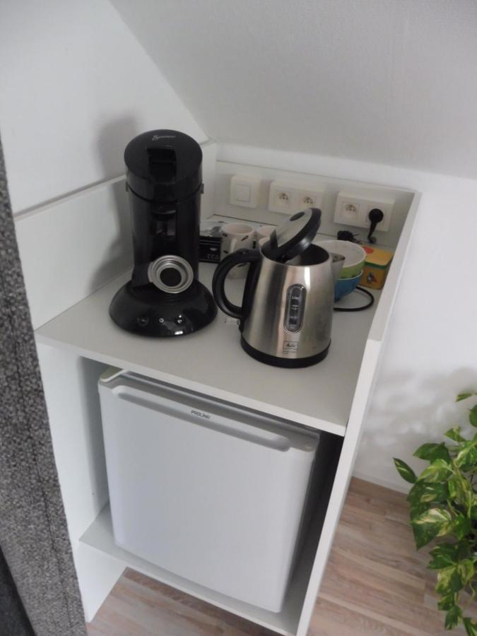 La Lustinoise Acomodação com café da manhã Exterior foto